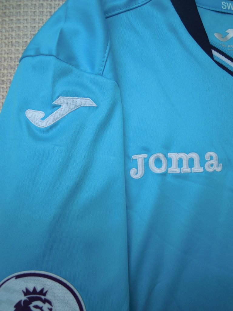 right sleeve Joma Swans Away Shirt