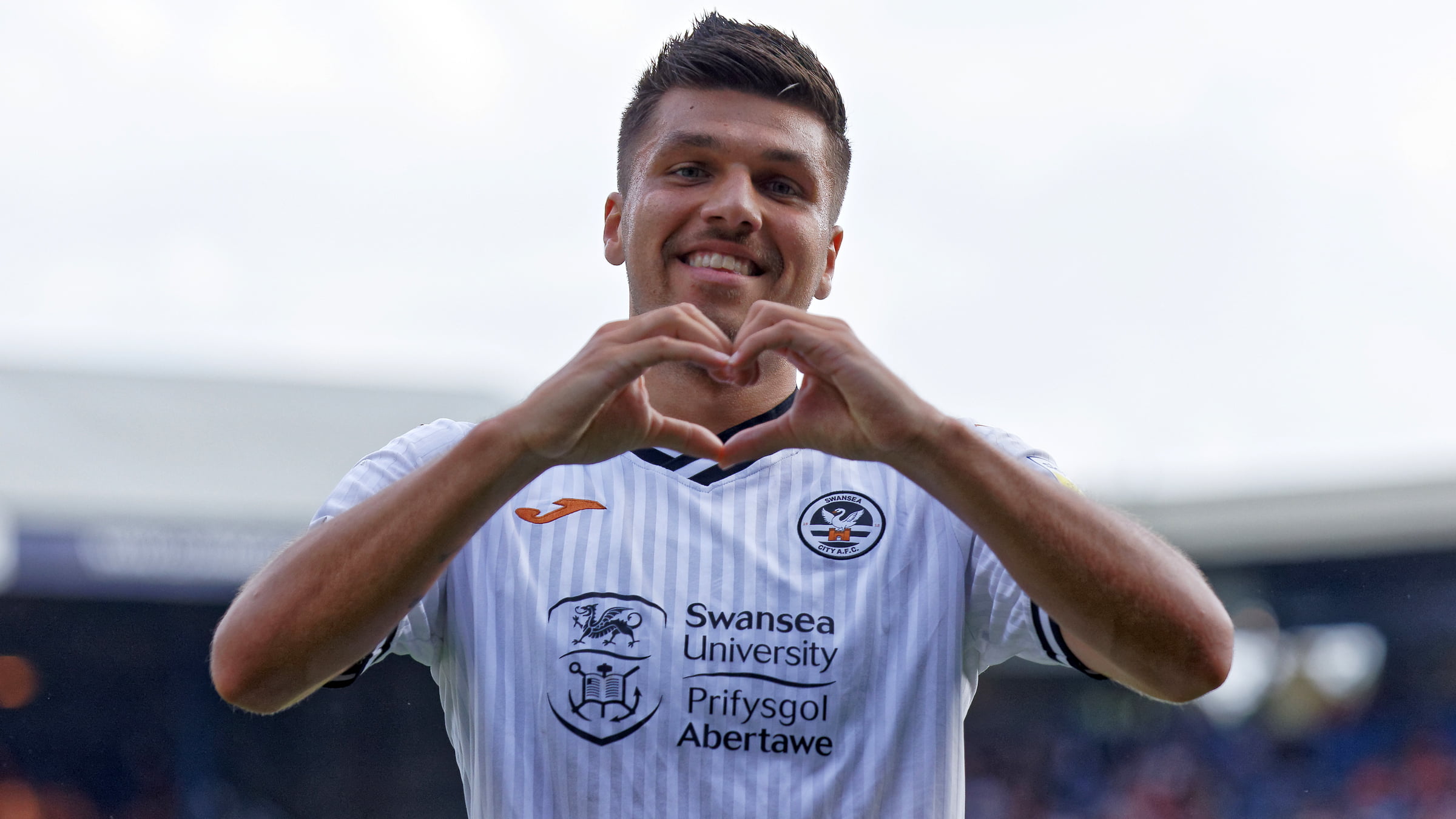 Luton Town v Swansea - Sky Bet Championship